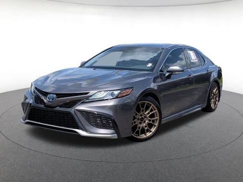 Used 2022 Toyota Camry XSE w/ Cold Weather Package FWD image 1