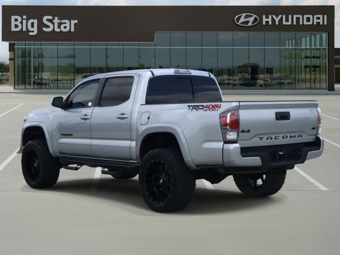 Used 2023 Toyota Tacoma TRD Sport AWD/4WD image 3