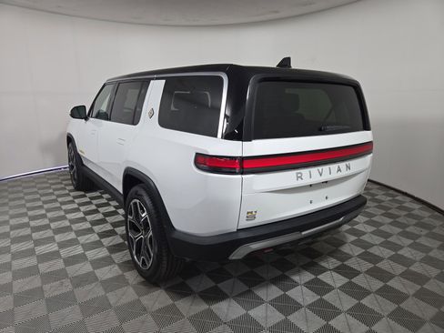 Used 2024 Rivian R1S Adventure AWD/4WD image 3