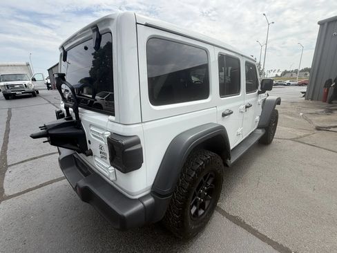 Used 2024 Jeep Wrangler Unlimited AWD/4WD image 4