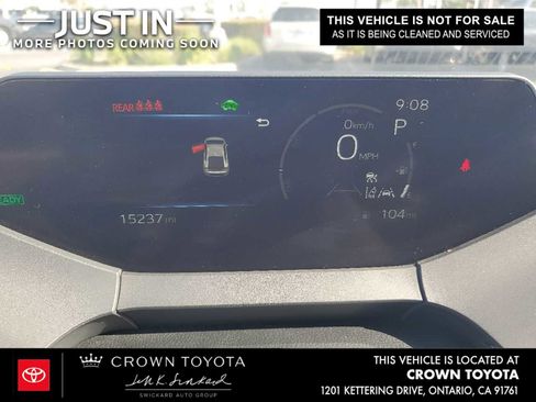Used 2025 Toyota Prius XLE FWD image 5