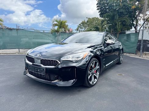 Used 2018 Kia Stinger GT1 image 4