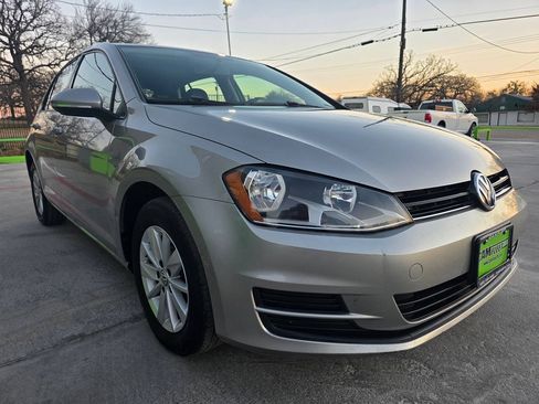 Used 2015 Volkswagen Golf S FWD image 3