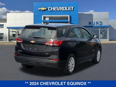 Used 2024 Chevrolet Equinox LS AWD/4WD image 4