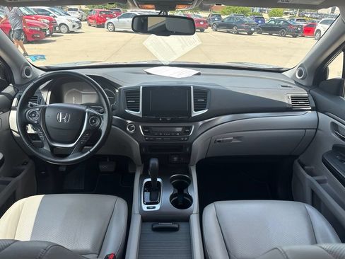 Used 2017 Honda Ridgeline RTL-T image 33