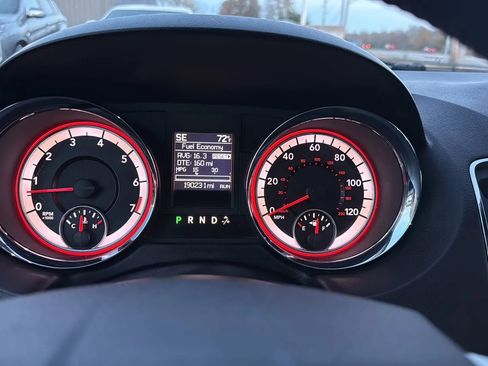 Used 2011 Dodge Grand Caravan Crew image 2