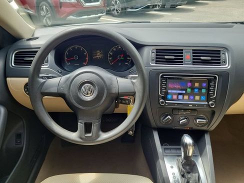Used 2011 Volkswagen Jetta SE FWD image 14