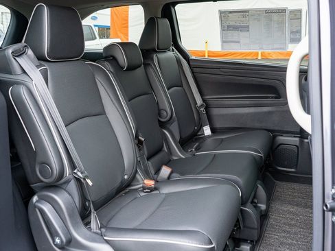 New 2026 Honda Odyssey Elite image 15