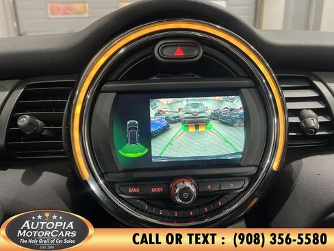 Used 2019 MINI Cooper 2-Door Hardtop w/ Storage Package image 25