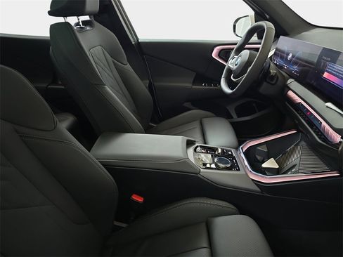 Used 2025 BMW X3 xDrive30i w/ Convenience Package image 11