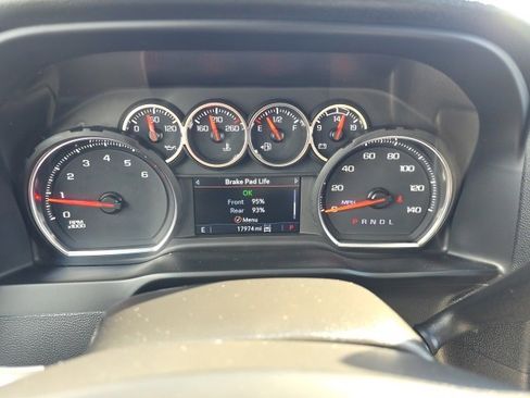 Used 2022 Chevrolet Silverado 2500 Custom w/ Custom Value Package image 20