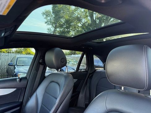 Used 2021 Mercedes-Benz GLC 300 image 15
