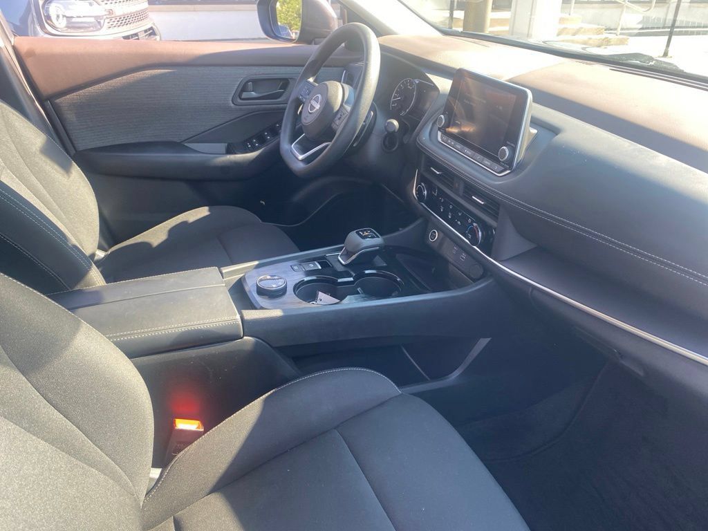 Used 2023 Nissan Rogue S AWD/4WD image 12