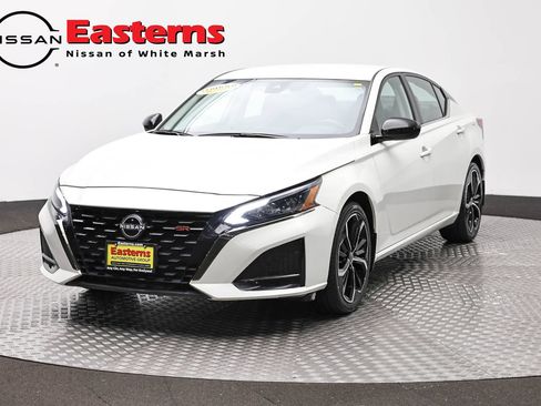 Used 2025 Nissan Altima 2.5 SR FWD image 1