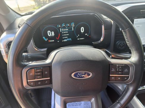 Used 2021 Ford F150 Lariat w/ Trailer Tow Package image 11