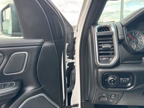 Used 2022 RAM 1500 Laramie image 12