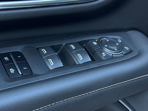 Certified 2024 Chevrolet Suburban Premier image 12