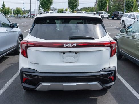 Used 2024 Kia Seltos S FWD image 4