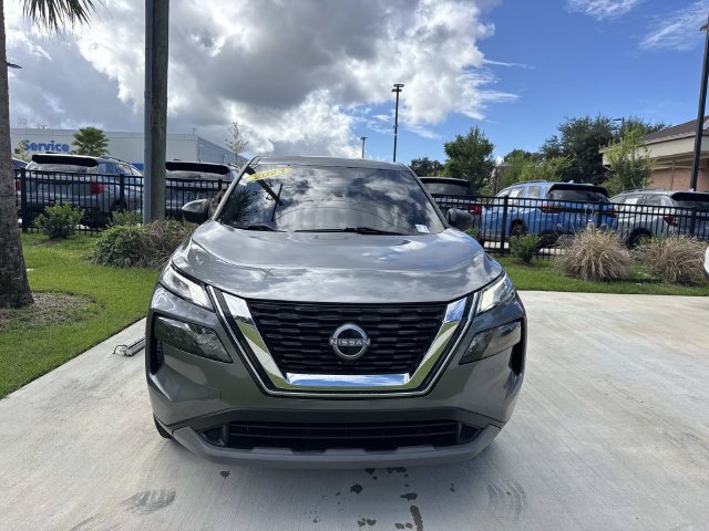 Used 2023 Nissan Rogue S AWD/4WD image 2