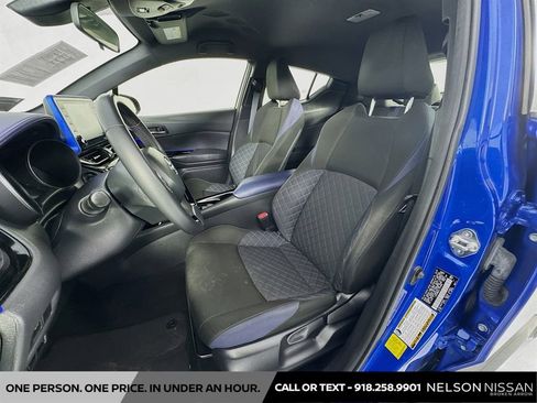 Used 2020 Toyota C-HR XLE image 20