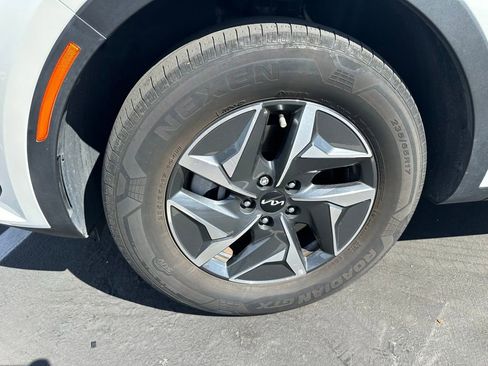 Used 2022 Kia Sorento S image 7