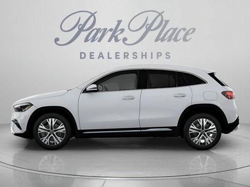 Used 2025 Mercedes-Benz GLA 250 4MATIC image 5