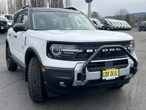 New 2025 Ford Bronco Sport Outer Banks w/ Sasquatch Outer Banks Package AWD/4WD image 3