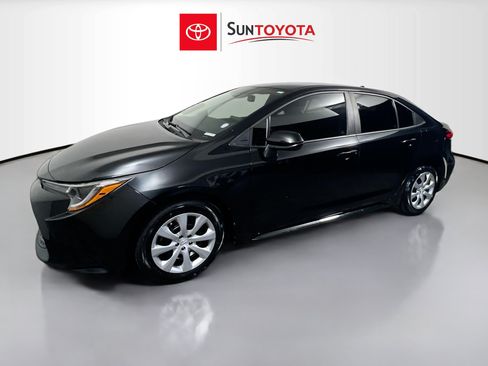 Used 2022 Toyota Corolla LE FWD image 9