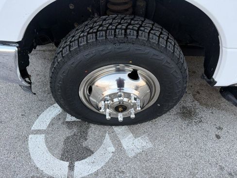 Used 2017 Ford F350 XL w/ Power Equipment Group image 16