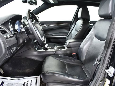 Used 2014 Chrysler 300 C w/ Harman/Kardon Audio Group image 6