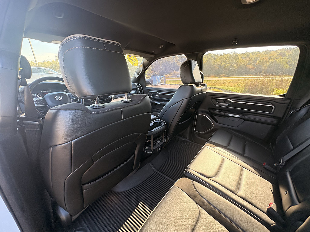 Used 2023 RAM 1500 Laramie AWD/4WD image 17