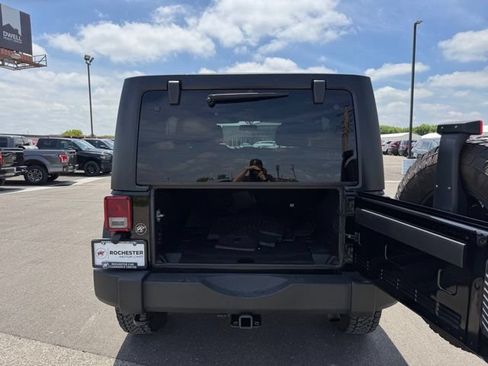 Used 2015 Jeep Wrangler Unlimited Sport w/ Quick Order Package 24S AWD/4WD image 38