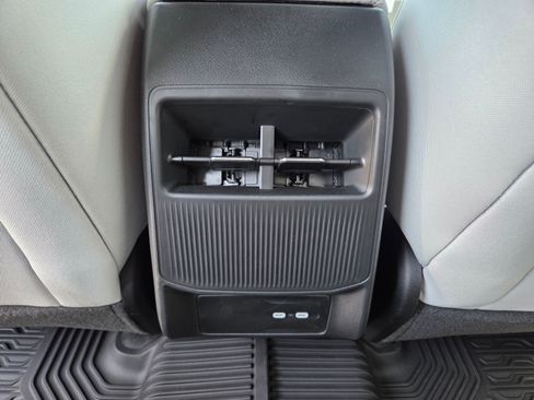 New 2026 Jeep Cherokee Laredo AWD/4WD image 17