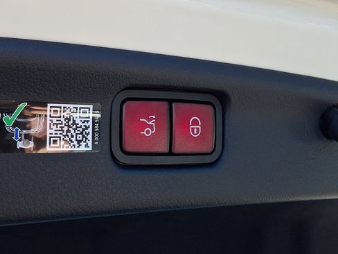 Certified 2026 Mercedes-Benz C 300 4MATIC Sedan image 28