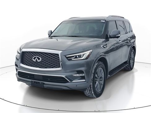 Used 2018 INFINITI QX80 Base image 2