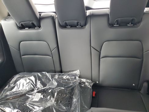 New 2026 Nissan Pathfinder Platinum image 23