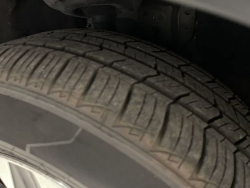 Used 2024 Toyota Highlander XLE image 45