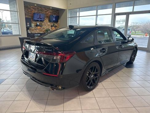 Used 2025 Honda Civic Sport image 12