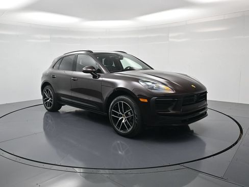 Certified 2026 Porsche Macan AWD/4WD image 32