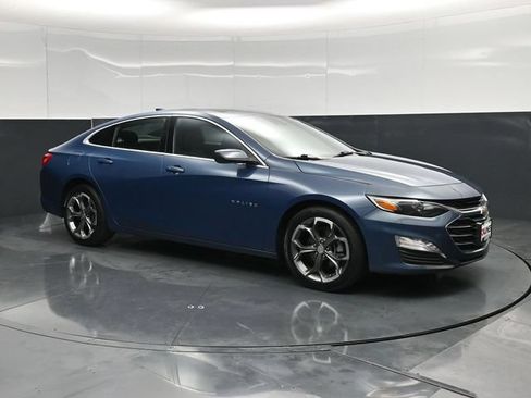 Used 2024 Chevrolet Malibu LT FWD image 3