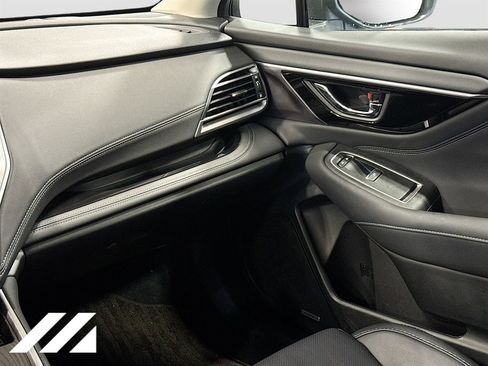 Used 2025 Subaru Outback Limited image 26