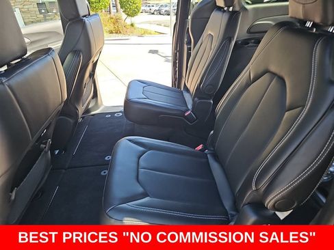 New 2027 Chrysler Pacifica Select FWD image 15