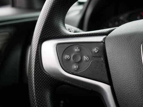 Used 2024 GMC Terrain SLE w/ Driver Convenience Package image 28