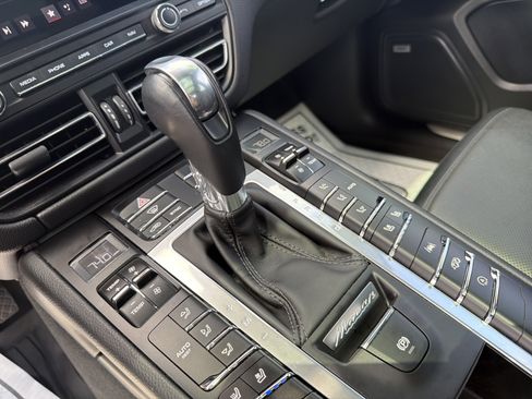 Used 2020 Porsche Macan S AWD/4WD image 23