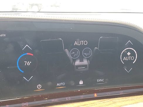 Used 2022 Cadillac Escalade Sport Platinum AWD/4WD image 15