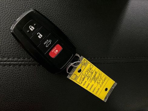 Used 2020 Toyota RAV4 XLE Premium AWD/4WD image 11