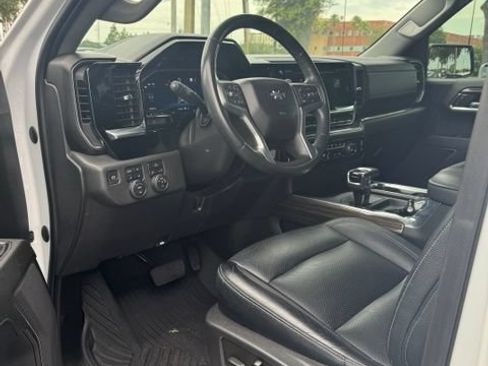 Used 2022 Chevrolet Silverado 1500 LT Trail Boss AWD/4WD image 14