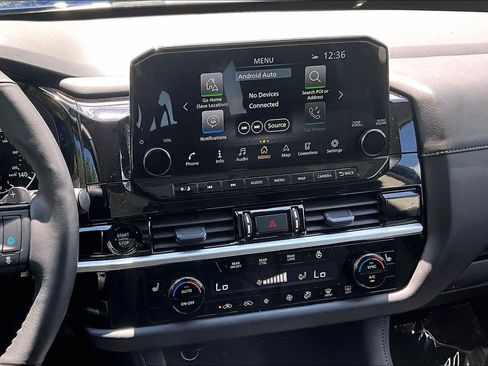 Used 2025 Nissan Pathfinder SL AWD/4WD image 7