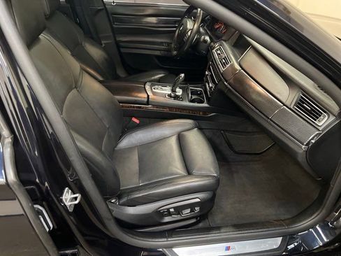 Used 2013 BMW 750Li image 9