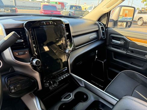 Used 2024 RAM 2500 Laramie image 10